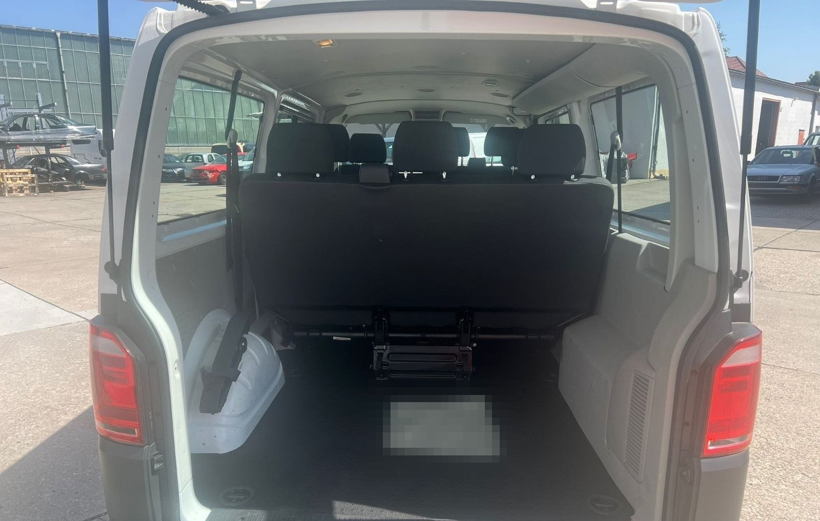 Volkswagen T6 Kombi lang 9Sitzer DSG KLIMA, PDC, SCHECKHEFT foto 9