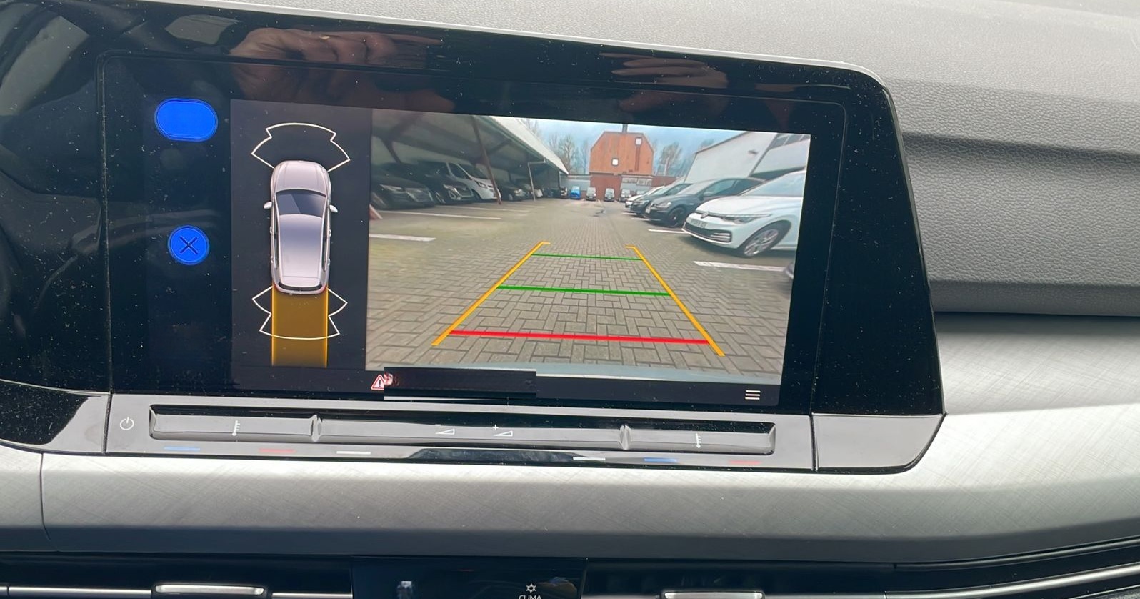 Volkswagen Golf VIII 2.0 TDI Life Virtual LED ACC DSG Ambie foto 11