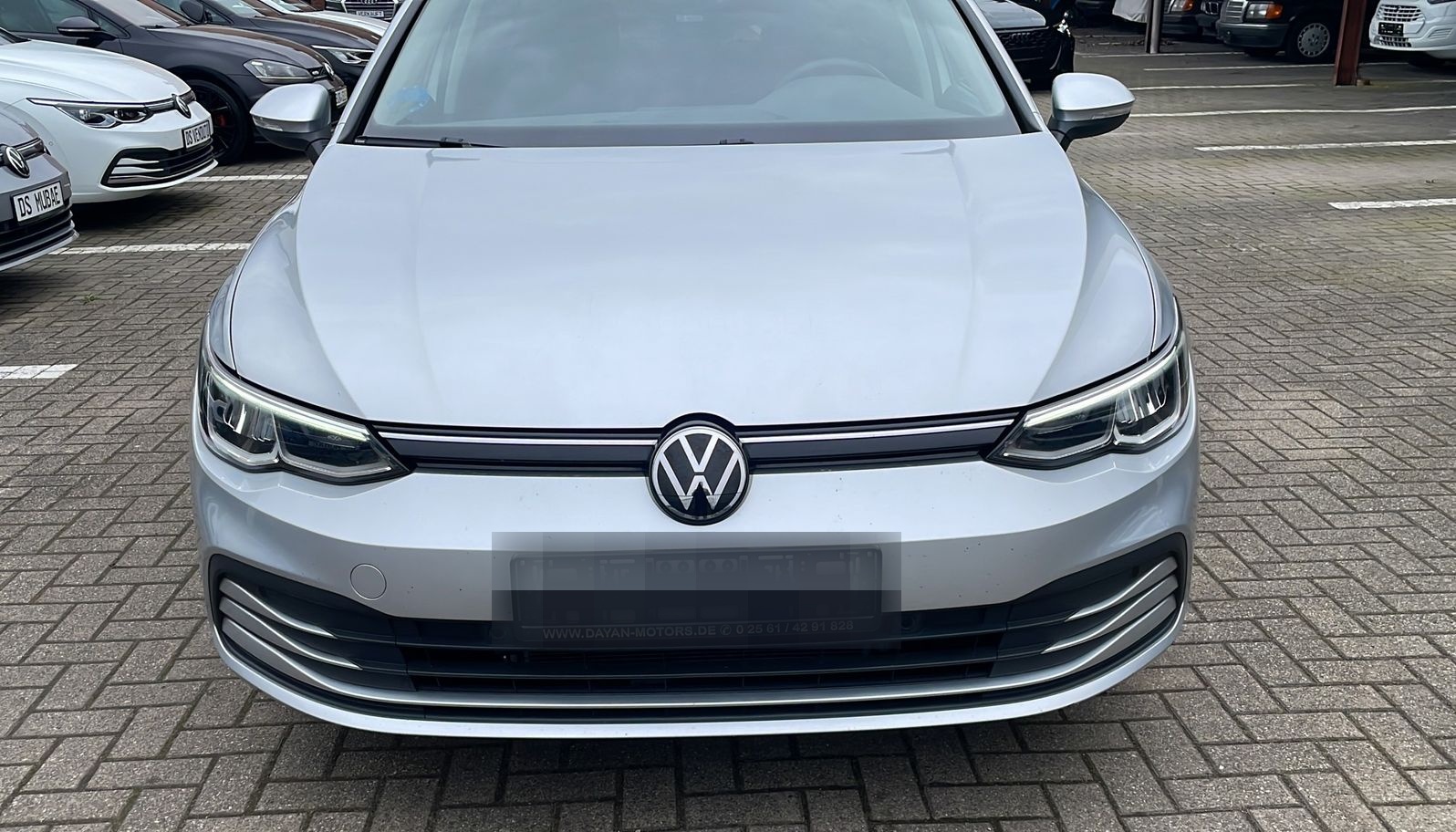 Volkswagen Golf VIII 2.0 TDI Life Virtual LED ACC DSG Ambie foto 5