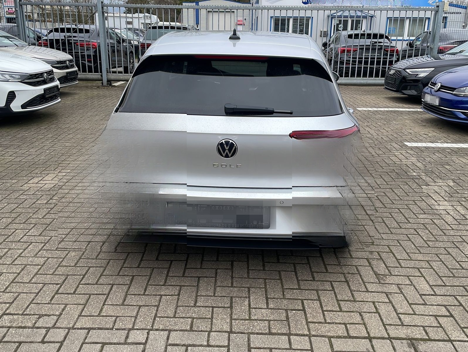 Volkswagen Golf VIII 2.0 TDI Life Virtual LED ACC DSG Ambie foto 6