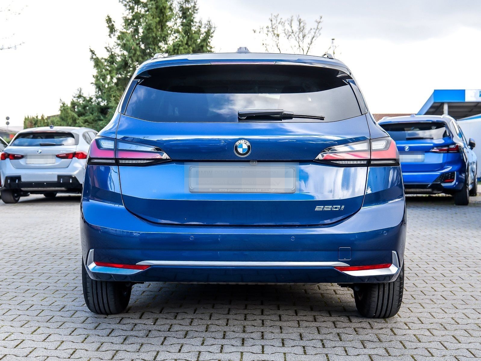 BMW 220i ActiveTourer LuxuryLine Pano AHK HK foto 11