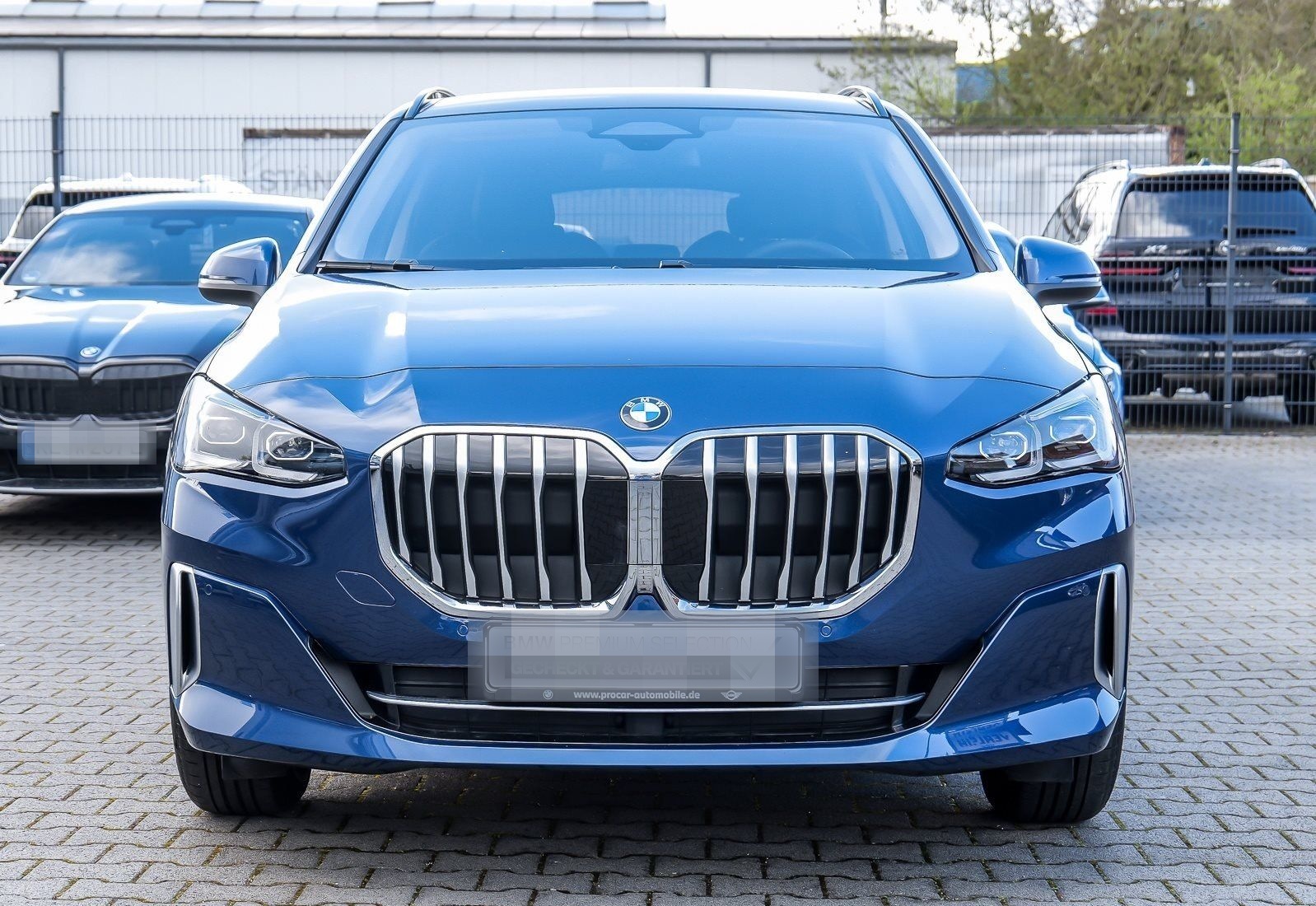 BMW 220i ActiveTourer LuxuryLine Pano AHK HK foto 8