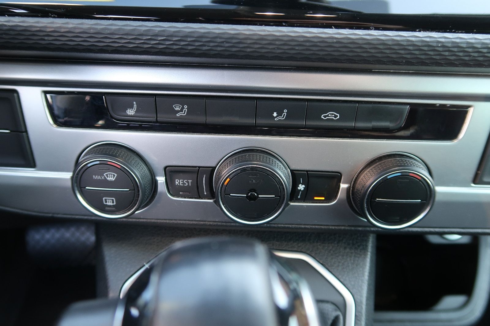 Volkswagen T6.1 Multivan Editio *AUTOM. *LED-SCHEINW. *AHK foto 14