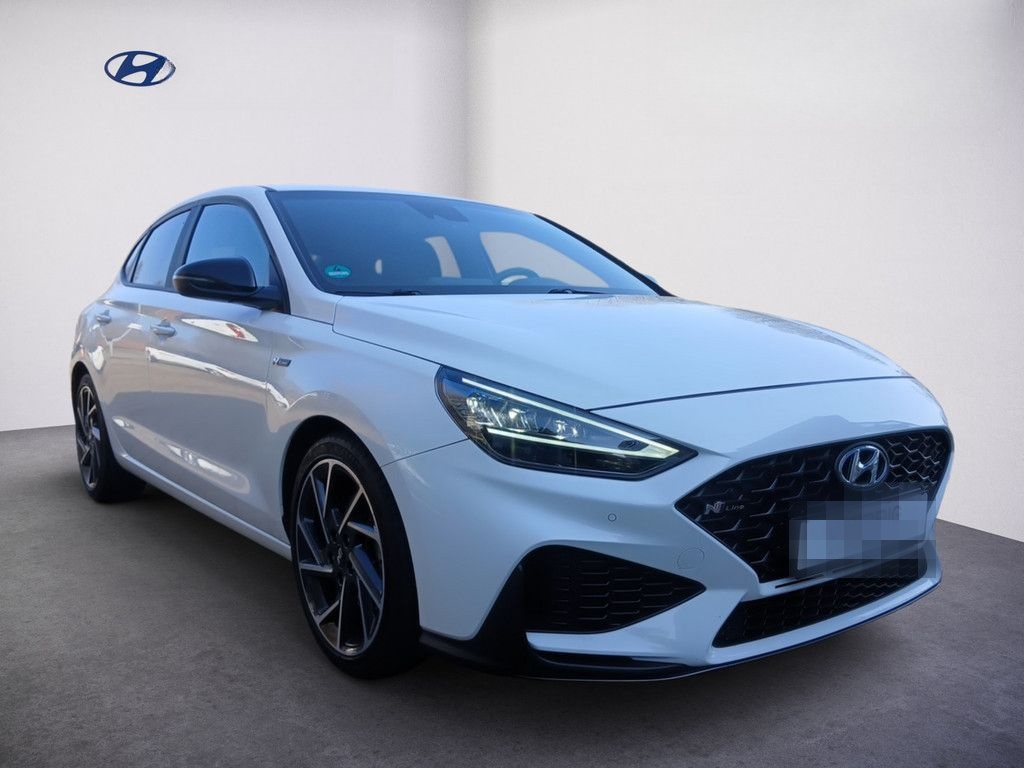 Hyundai i30 Fastback 1.5 N Line Mild-Hybrid SHZ NAVI LED foto 2
