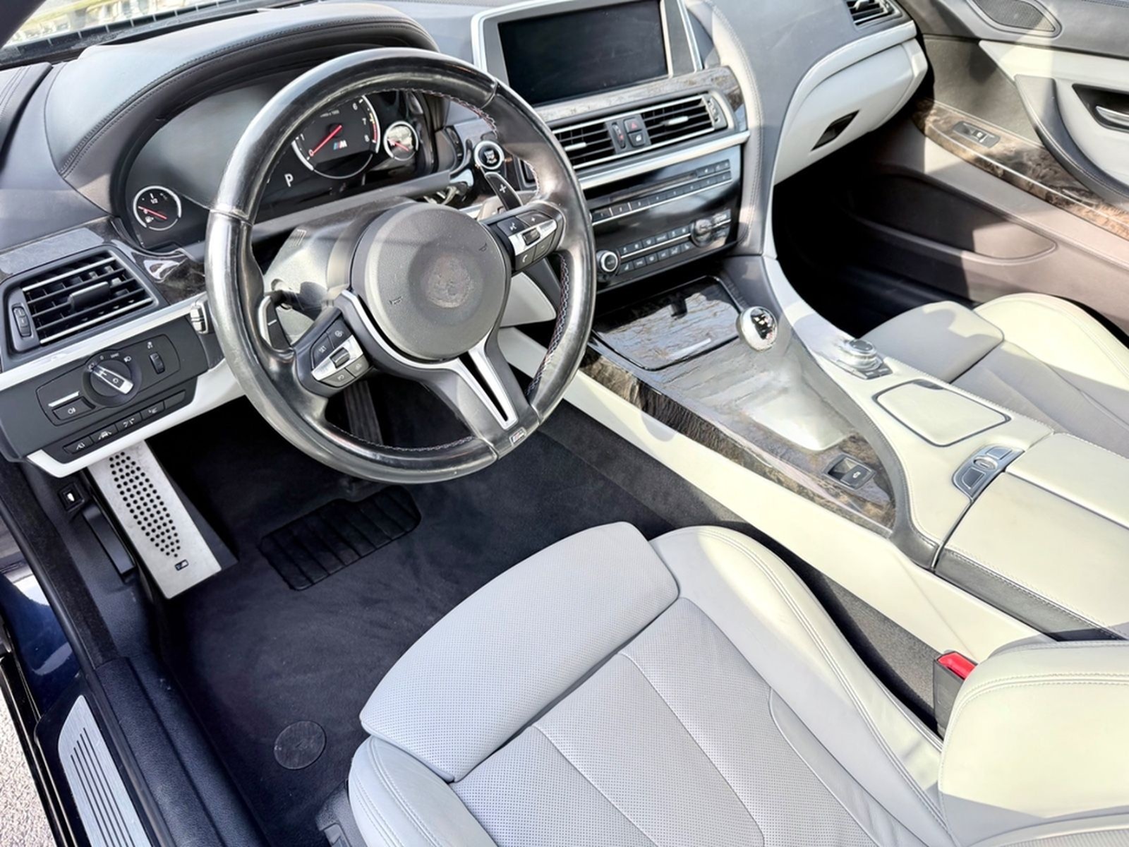 BMW M6 Cabrio 560 Ps Power  Vollausstattung  foto 6