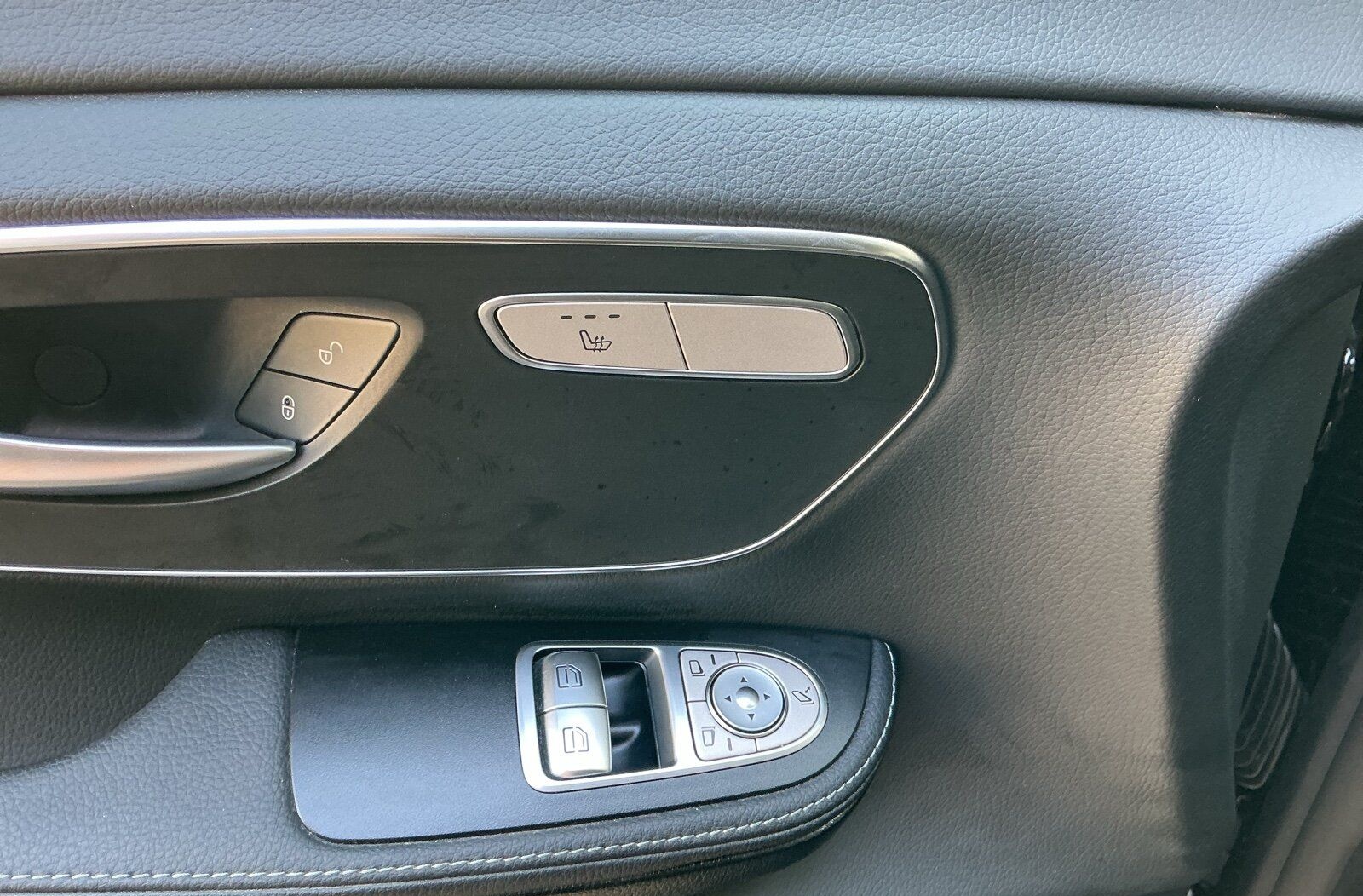 Mercedes-Benz V 300 d 4M AVANTGARDE Lang Distronic/AHK/Kamera foto 13