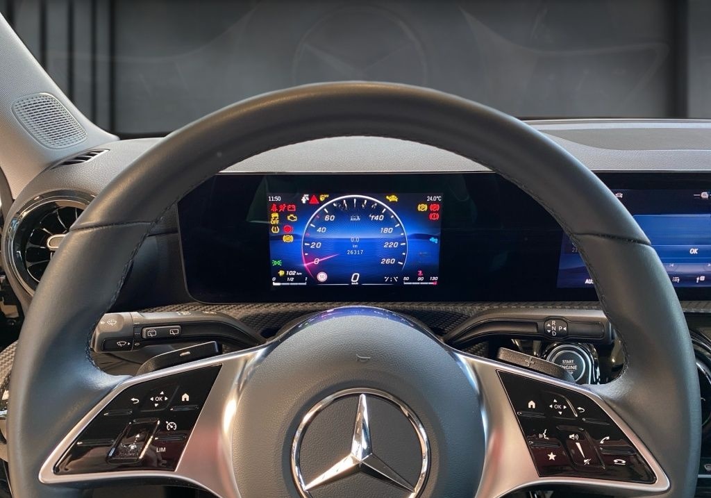 Mercedes-Benz A 180 d KAMERA+LED+SHZ+PDC+MBUX foto 8