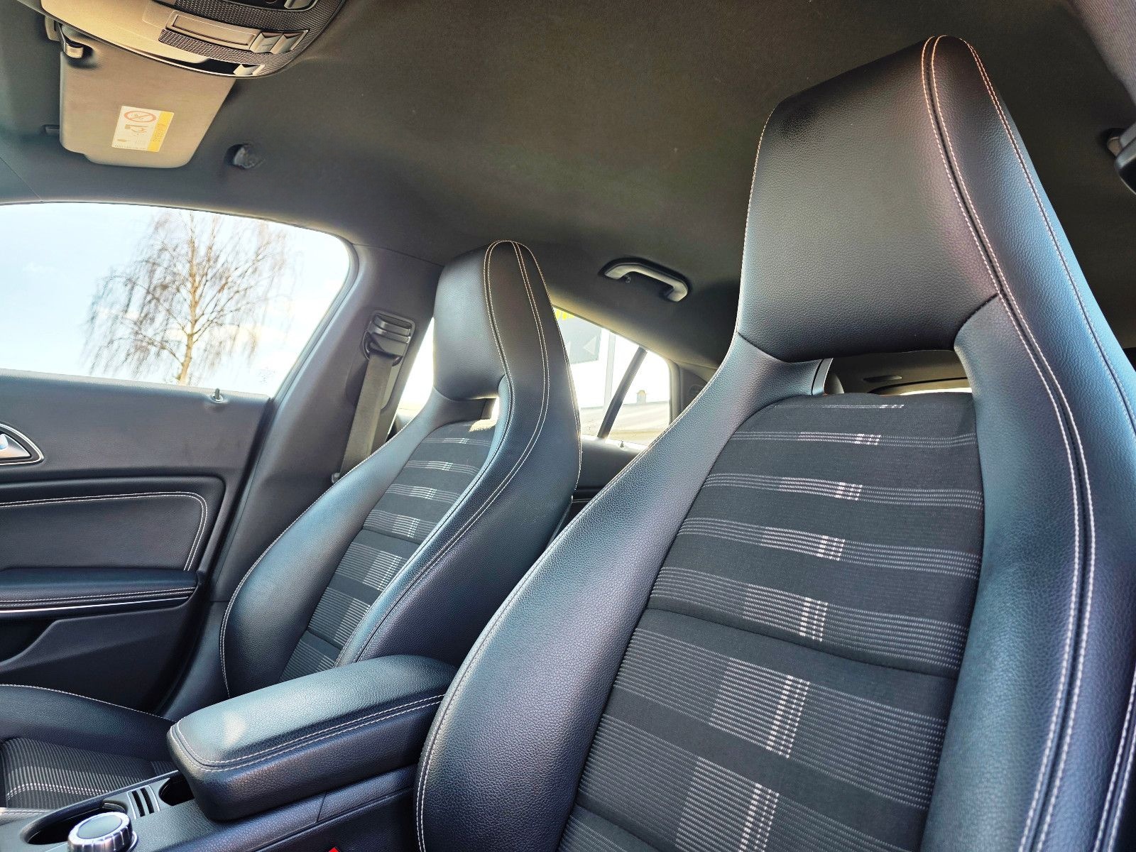 Mercedes-Benz CLA 200 Shooting Brake Sportsitze LED AMG Leder foto 13