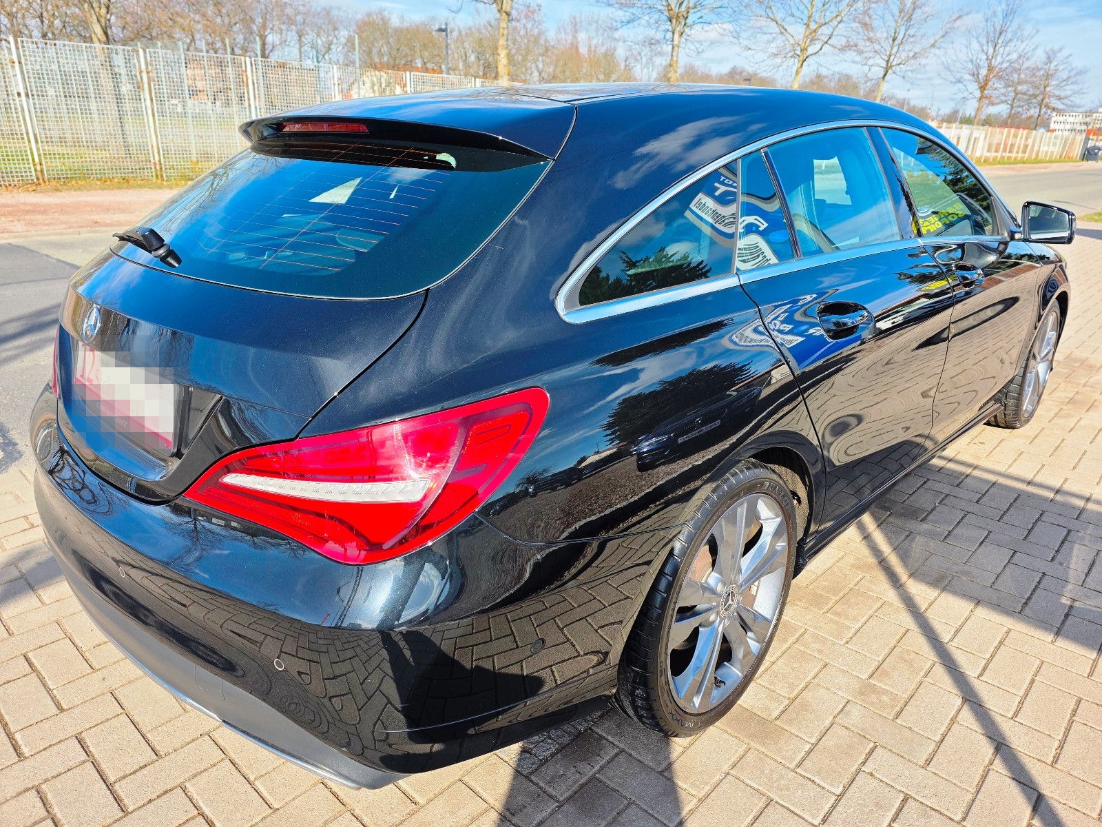 Mercedes-Benz CLA 200 Shooting Brake Sportsitze LED AMG Leder foto 6