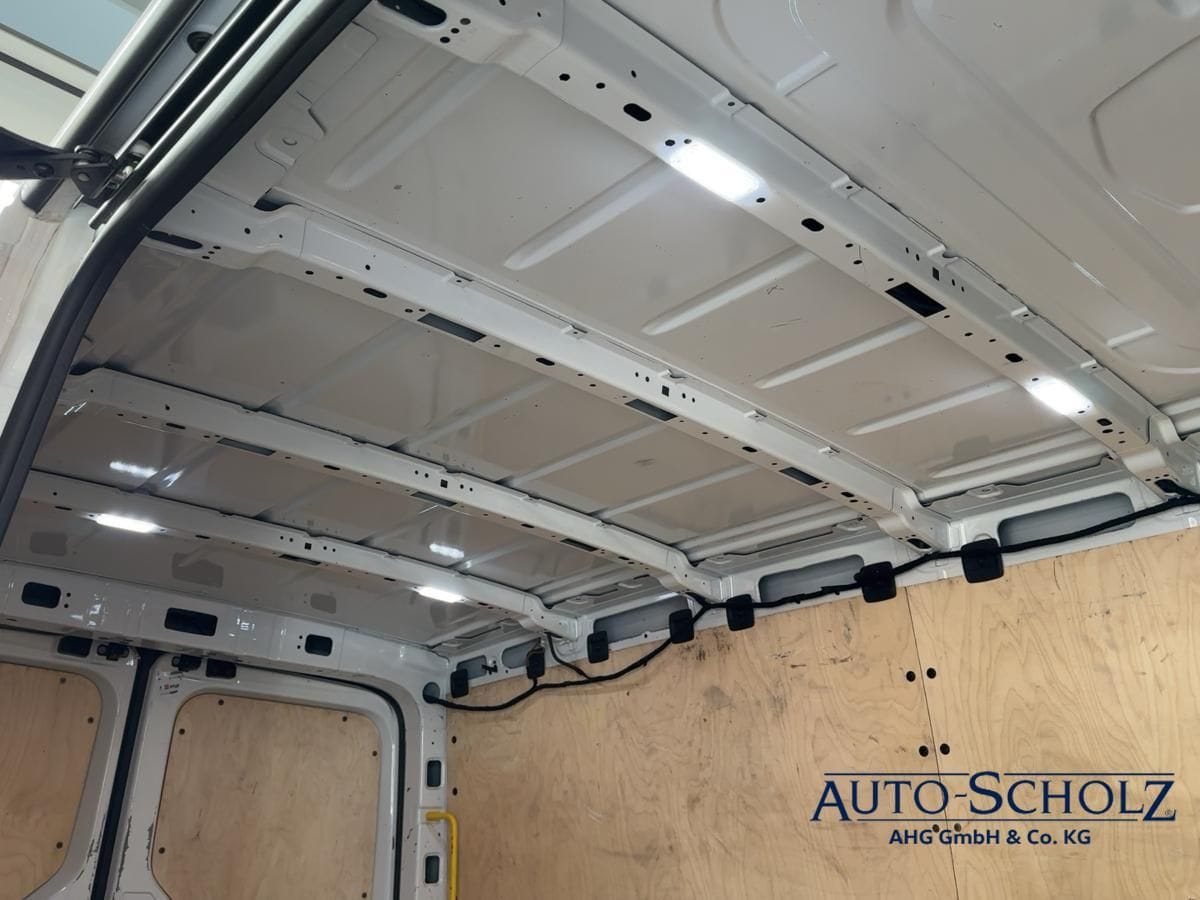 Volkswagen Crafter 35 2.0 TDI L2H1 EcoProfi FWD AHK KLIMA foto 10