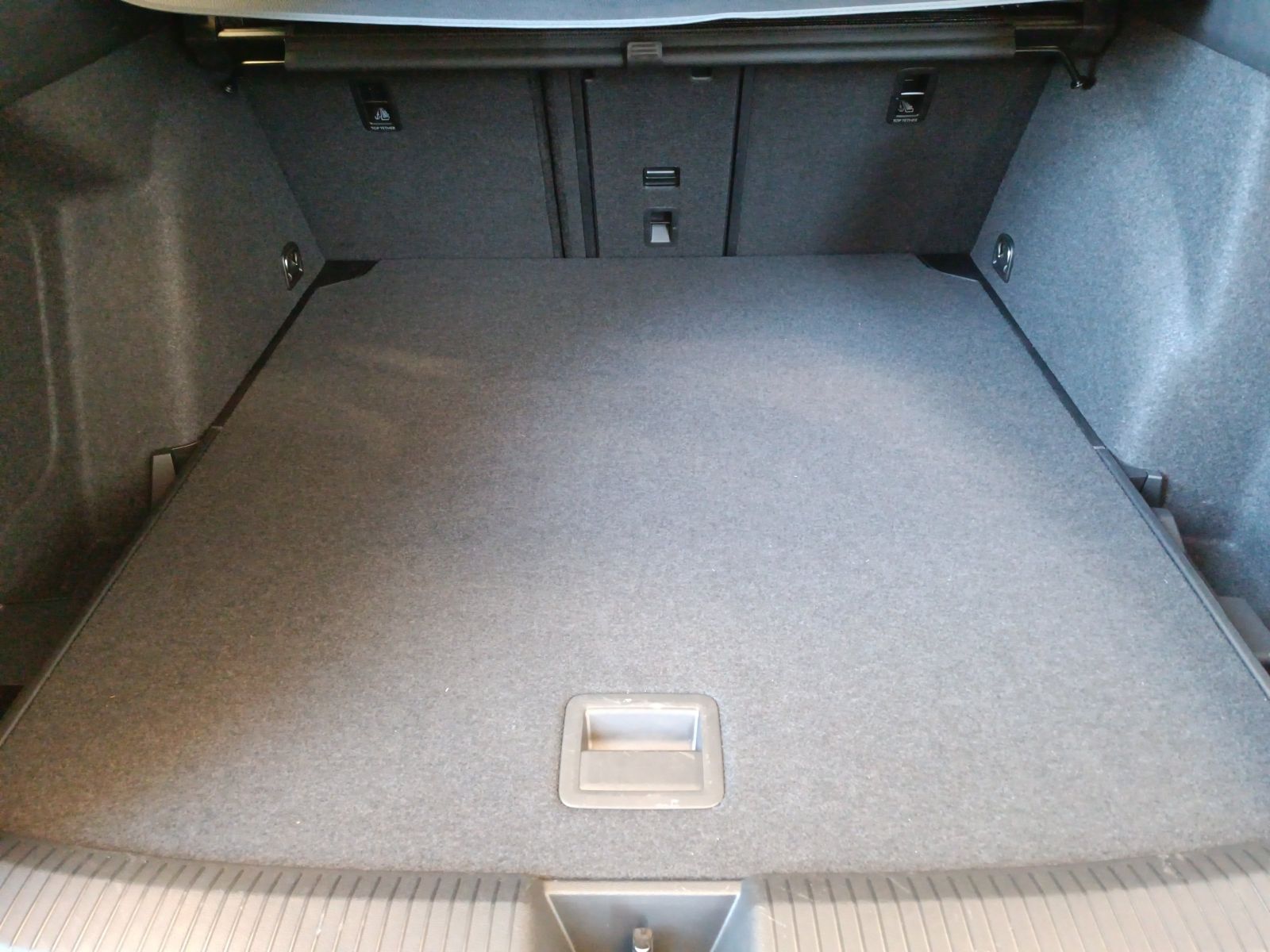 Volkswagen Golf VIII Var. 1.5 eTSI LIFE DSG LED*Navi*ACC*16 foto 18