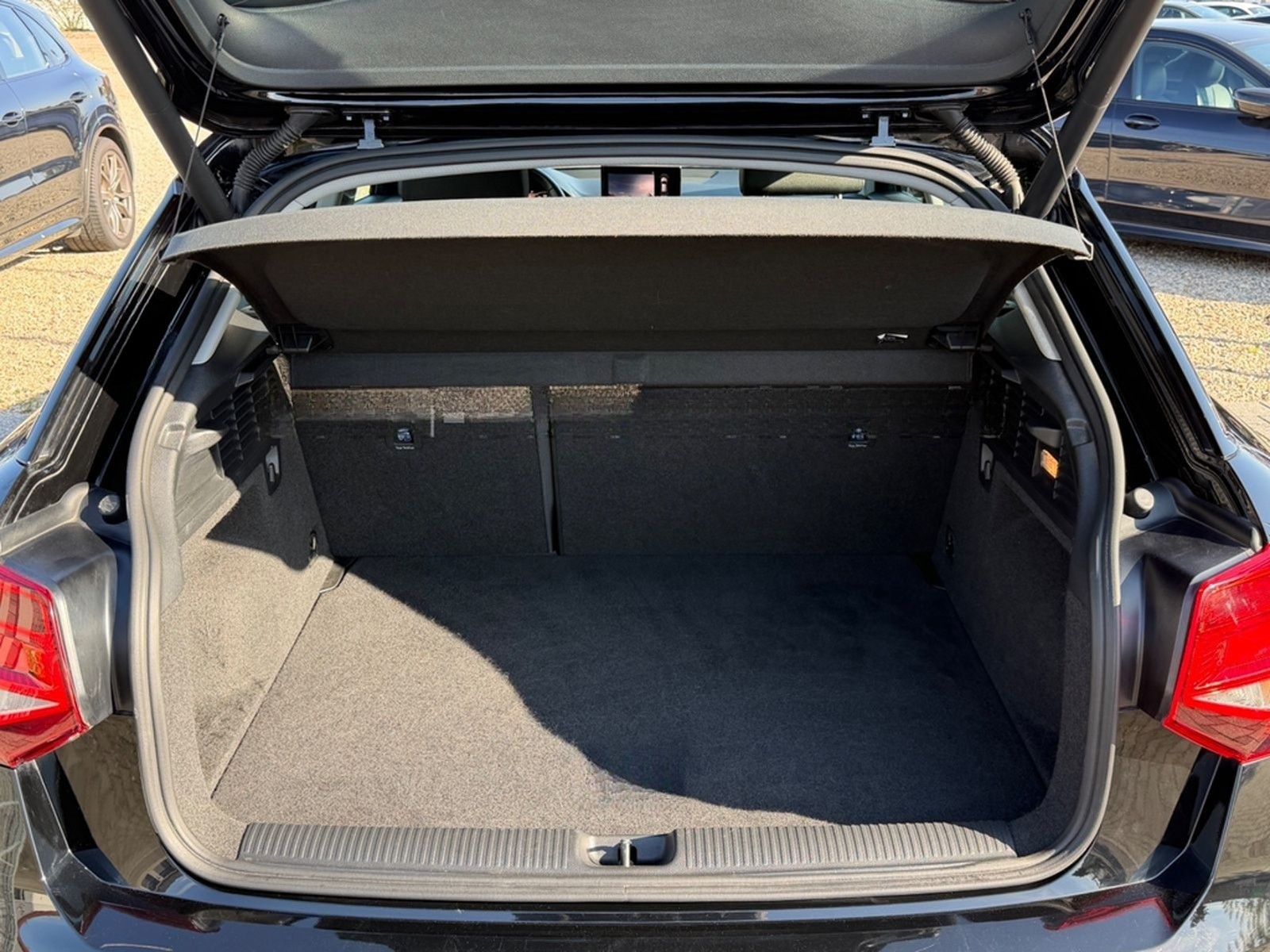 Audi Q2 35 TDI AUTOMATIK/Navi/Virtual/ACC/RFK/SHZ/AHK foto 13