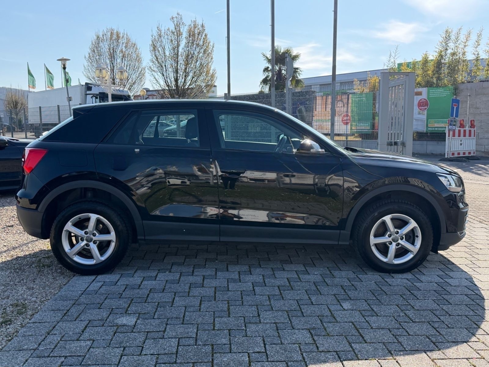 Audi Q2 35 TDI AUTOMATIK/Navi/Virtual/ACC/RFK/SHZ/AHK foto 18