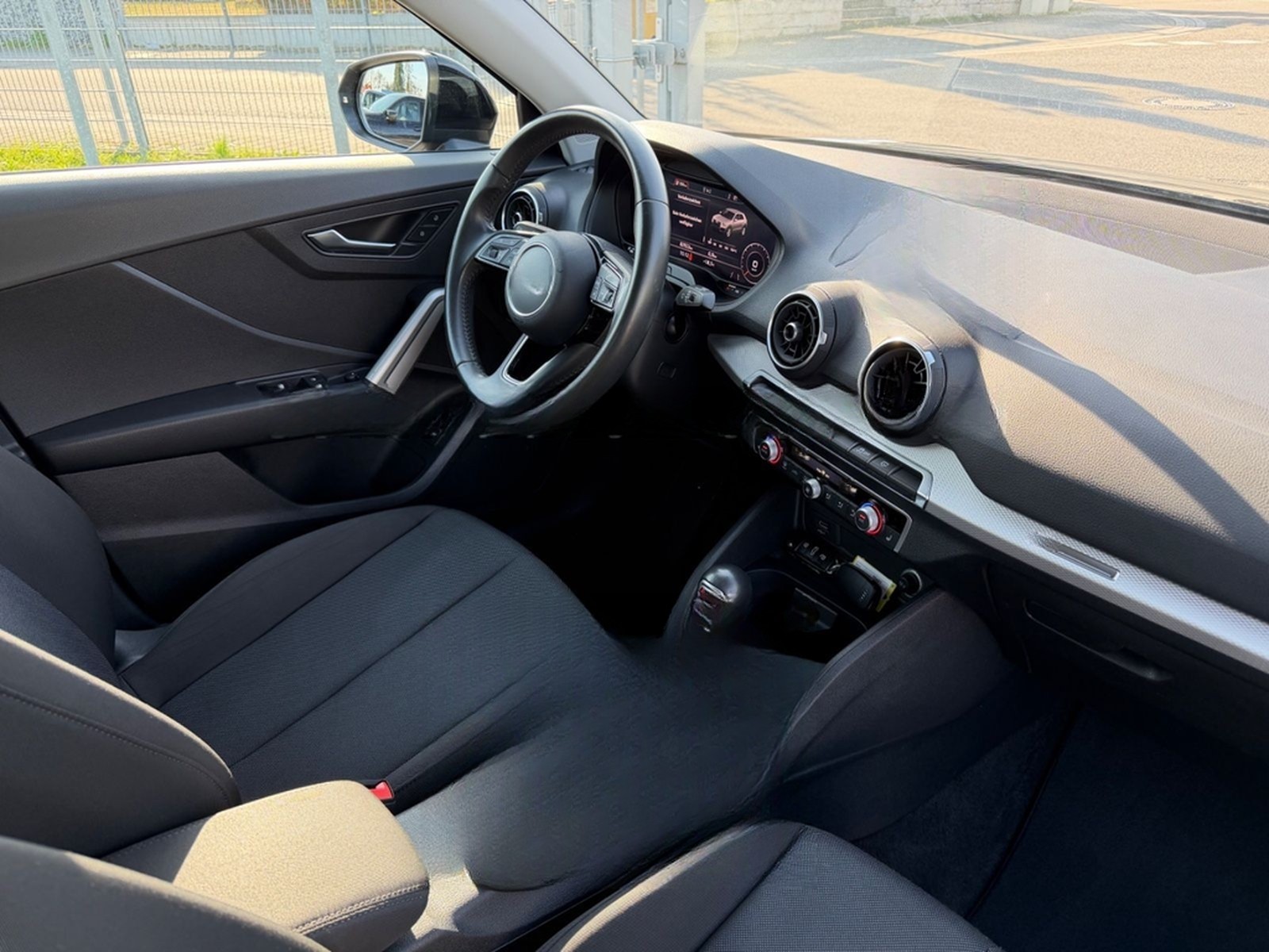 Audi Q2 35 TDI AUTOMATIK/Navi/Virtual/ACC/RFK/SHZ/AHK foto 29