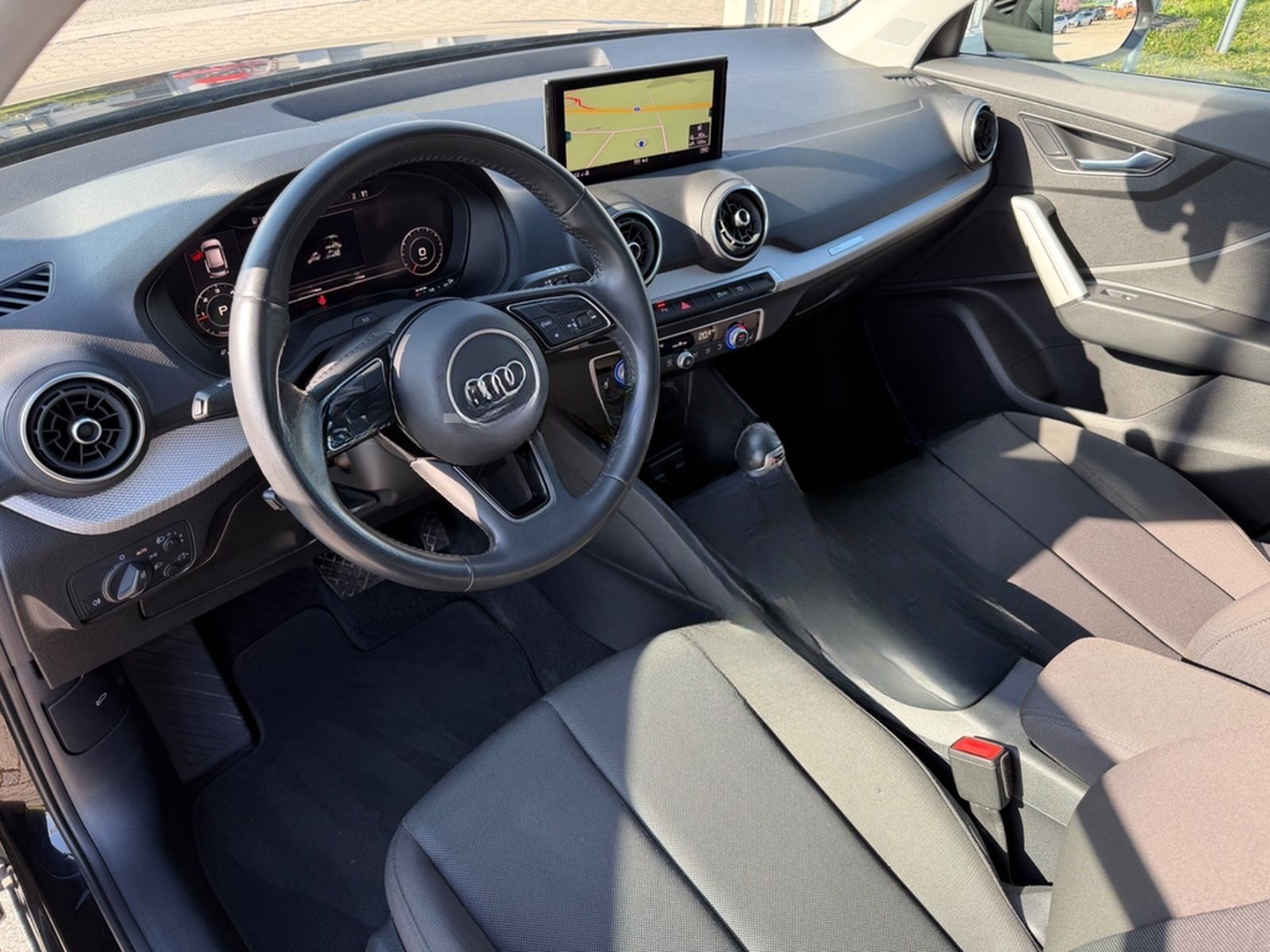 Audi Q2 35 TDI AUTOMATIK/Navi/Virtual/ACC/RFK/SHZ/AHK foto 32