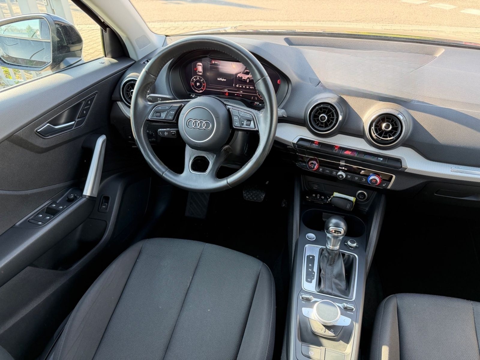 Audi Q2 35 TDI AUTOMATIK/Navi/Virtual/ACC/RFK/SHZ/AHK foto 36