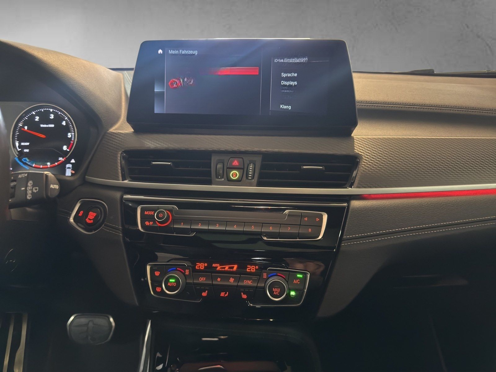 BMW X2 xDrive20d Edition M Mesh RFK Pano foto 16