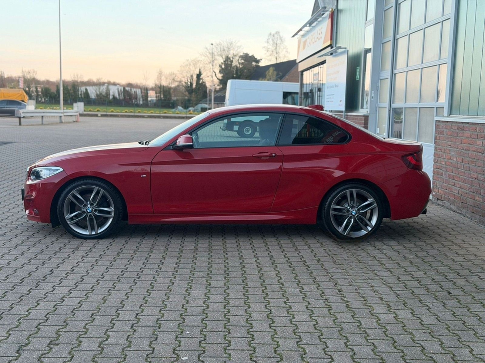 BMW 220i Coupe M-Paket 1.HAND foto 2