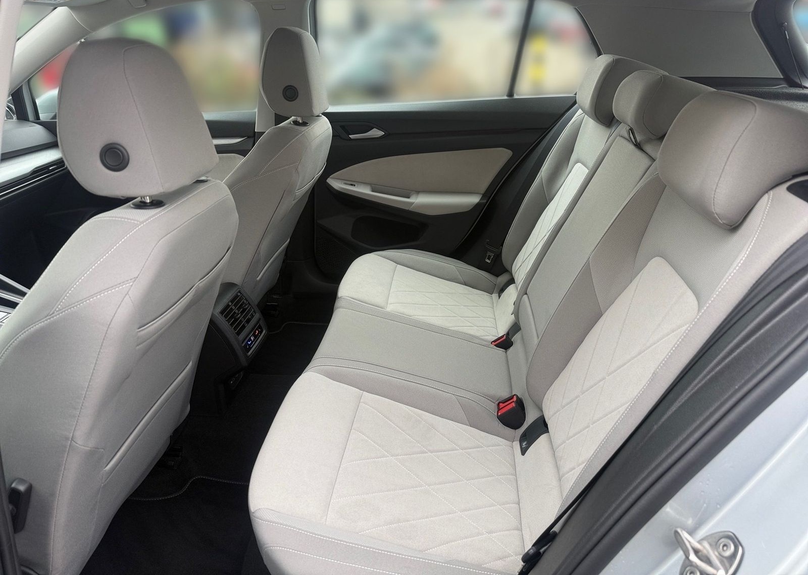 Volkswagen Golf Life *AHK*NAVI*LED*STHZ*KAMERA*ACC*APP-CONN foto 8