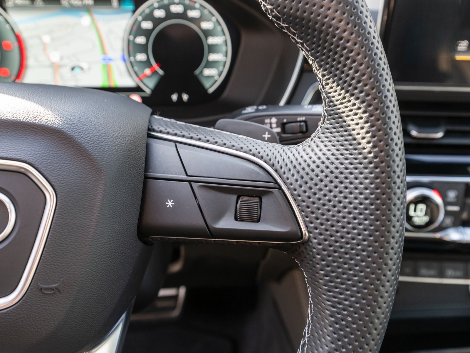 Audi A4 Avant S line 40 TDI S tronic LED B&O RFK VC foto 17