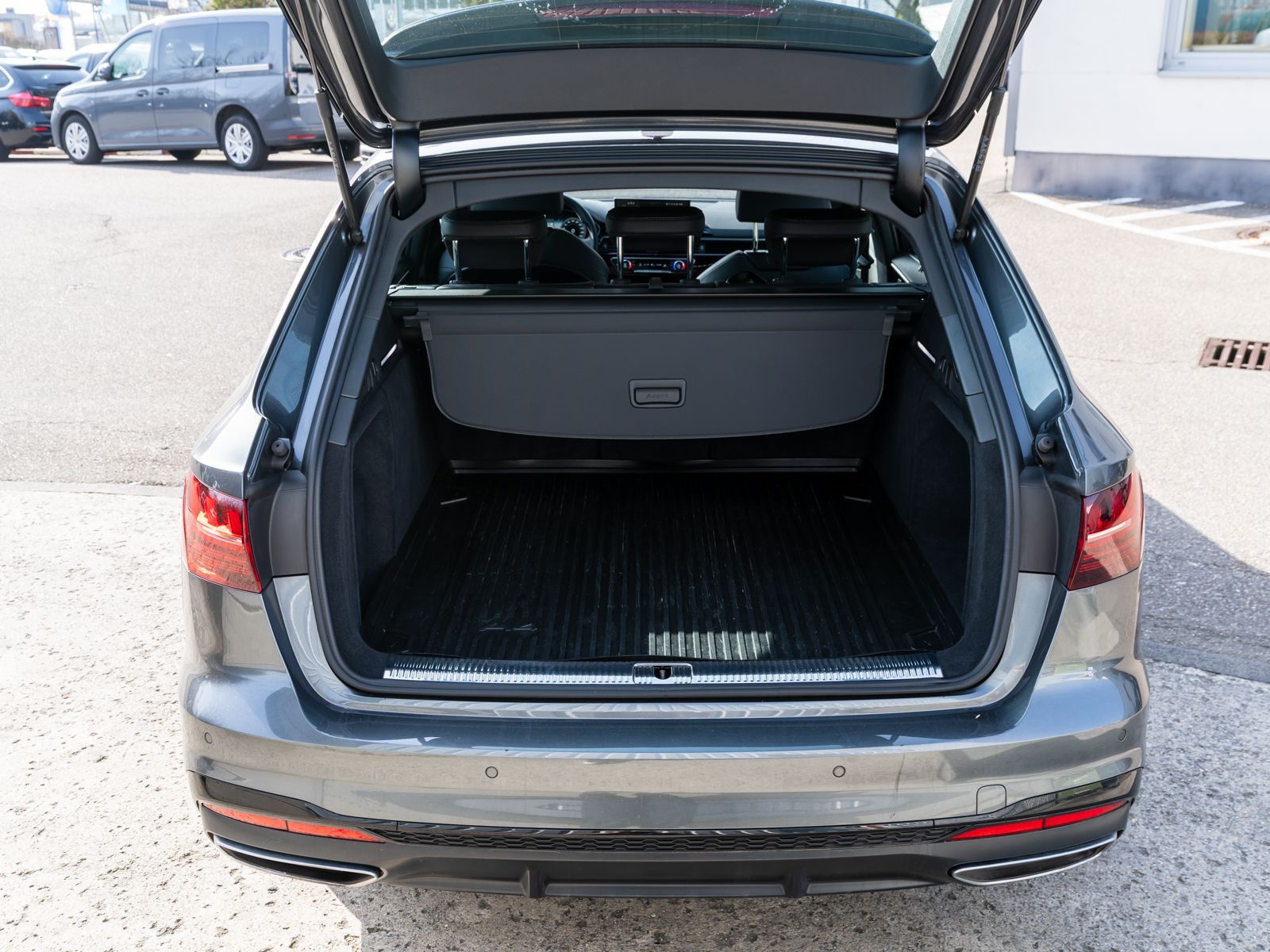 Audi A4 Avant S line 40 TDI S tronic LED B&O RFK VC foto 9