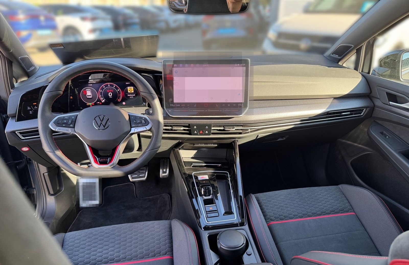 Volkswagen Golf VIII 2.0 TSI GTI Clubsport DSG KEYLESS PANO foto 13