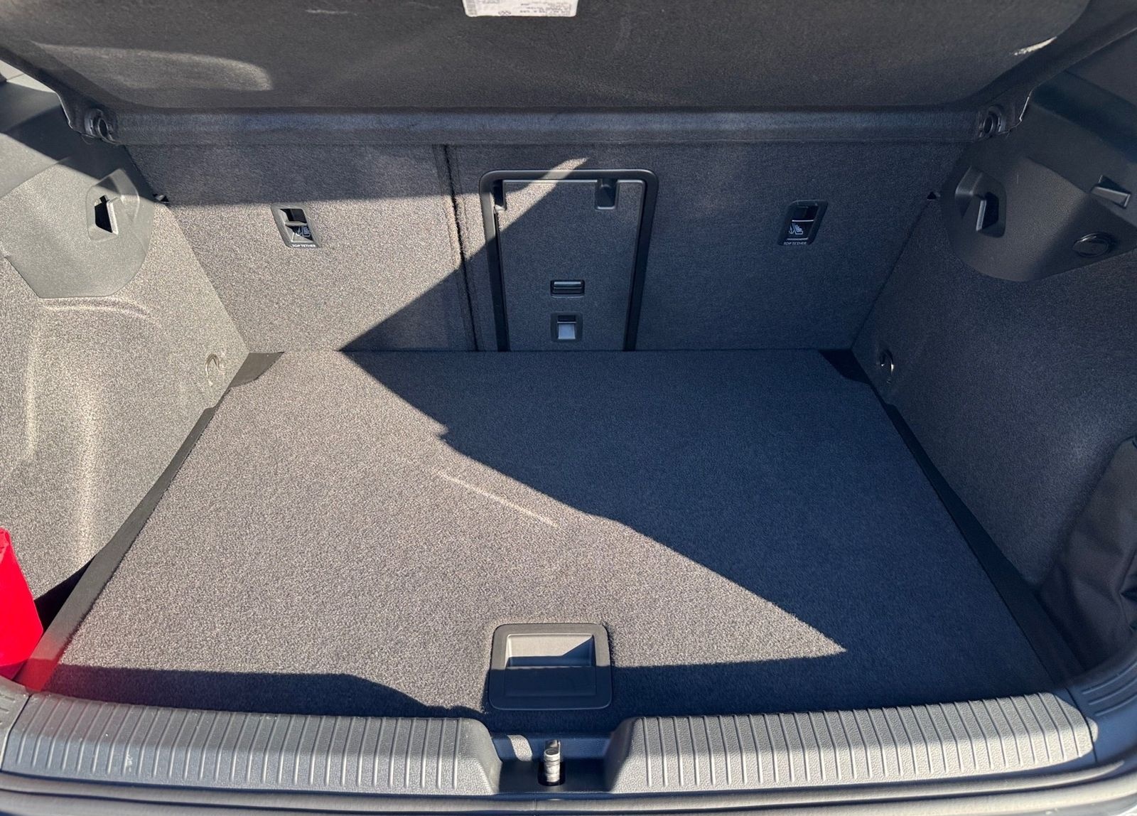 Volkswagen Golf VIII 2.0 TSI GTI Clubsport DSG KEYLESS PANO foto 8