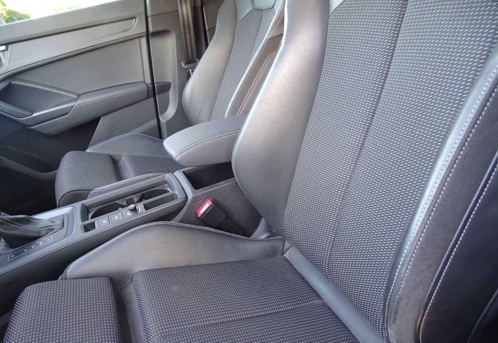 Audi Q3 40 TFSI quattro S-Line Paket LED AHK Navi PDC foto 15