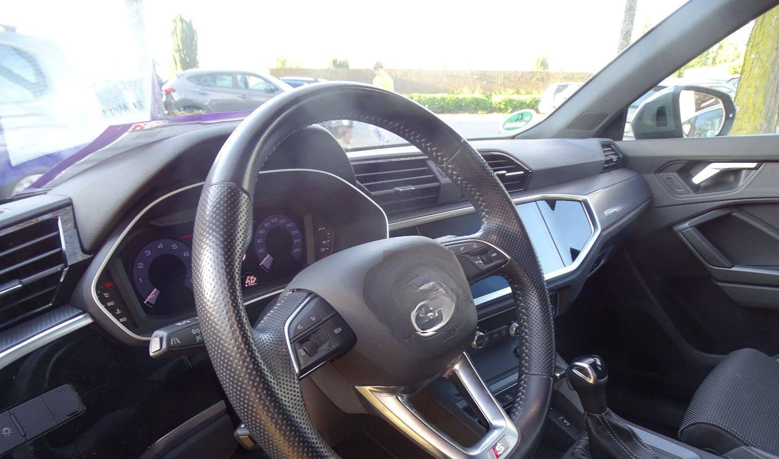 Audi Q3 40 TFSI quattro S-Line Paket LED AHK Navi PDC foto 16