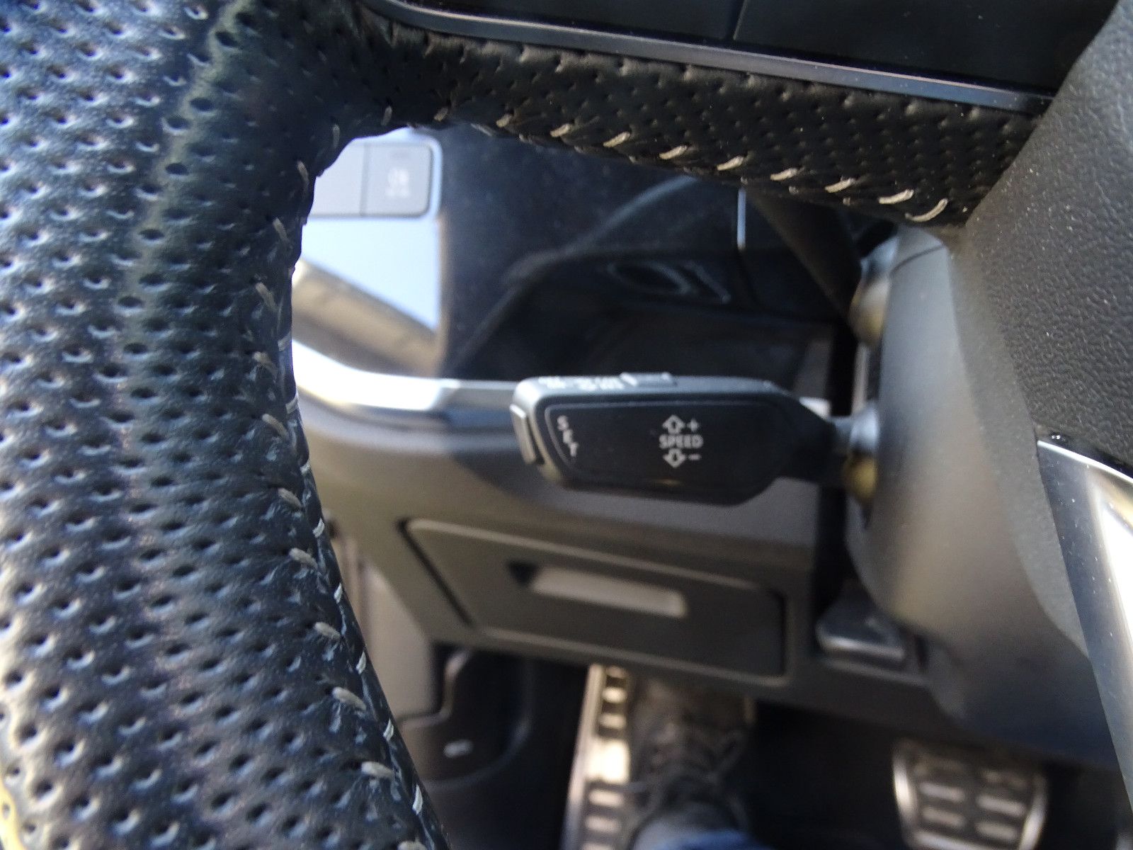 Audi Q3 40 TFSI quattro S-Line Paket LED AHK Navi PDC foto 21