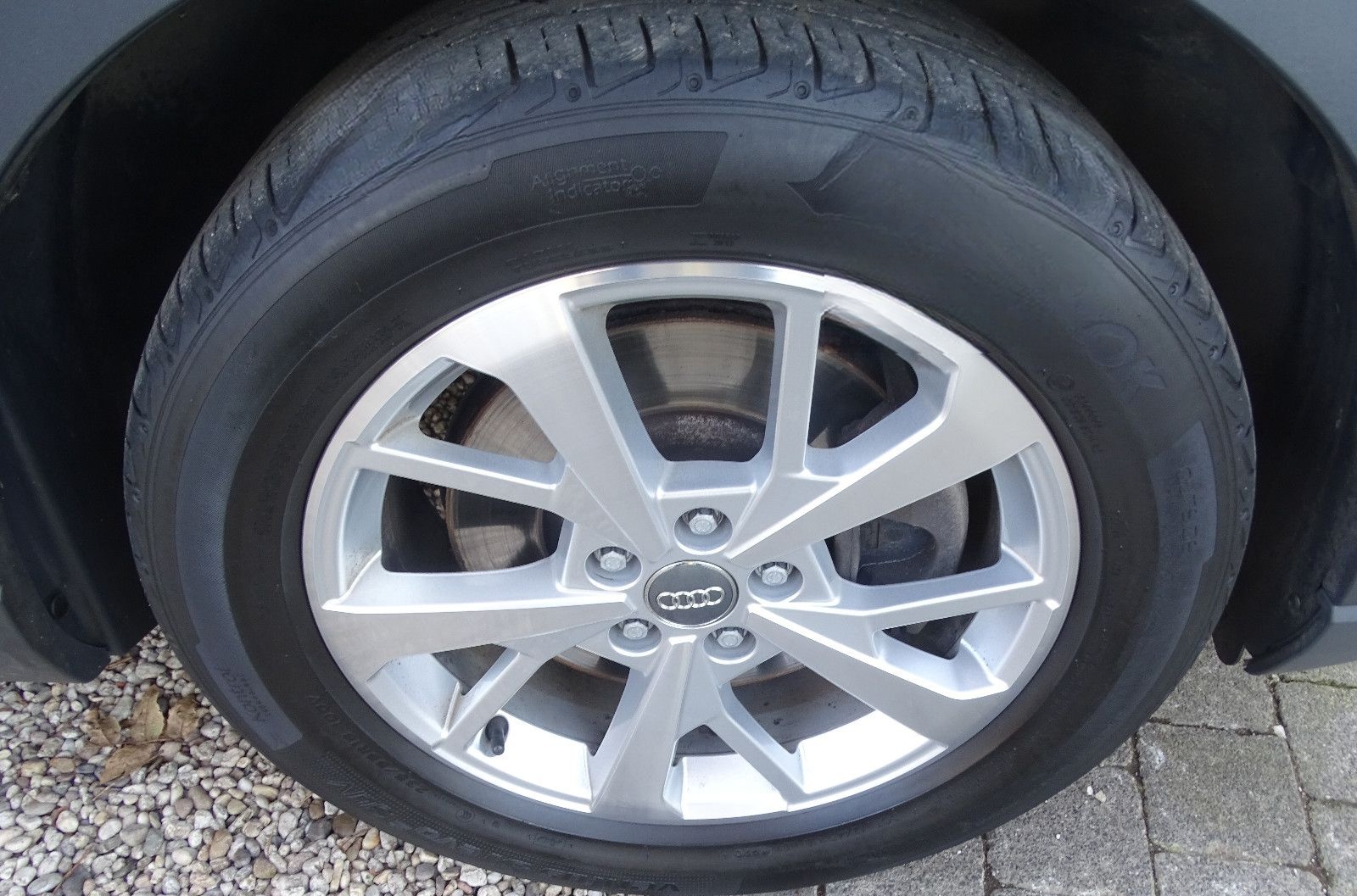 Audi Q3 40 TFSI quattro S-Line Paket LED AHK Navi PDC foto 5