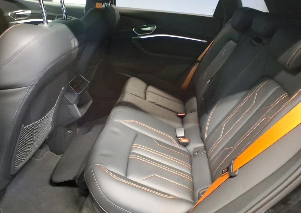 Audi E-TRON 55 2x S LINE BLACK EDITION 21Z./PANO/KAM. foto 12
