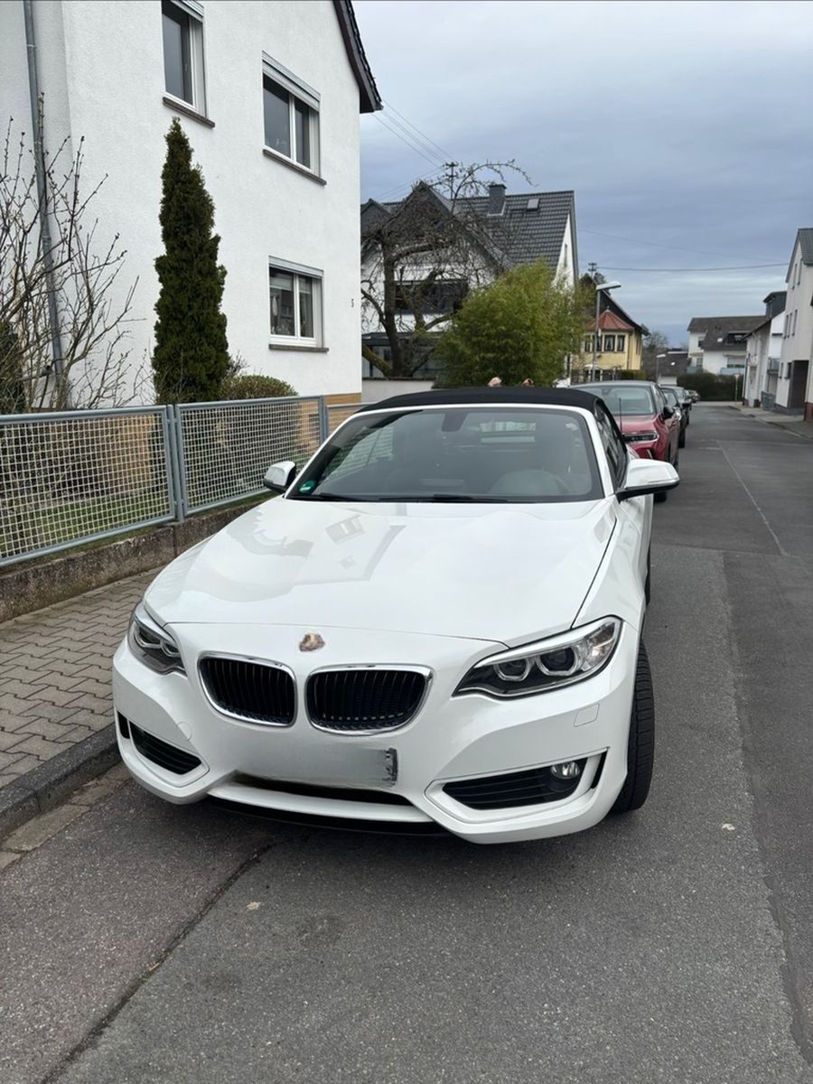 BMW 220i Cabrio  foto 2