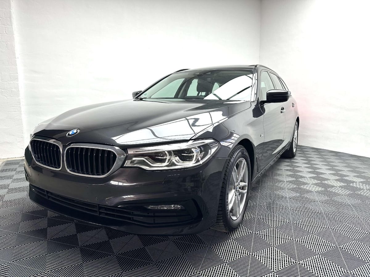 BMW 525 525 d Sportline Pano LED Service neu