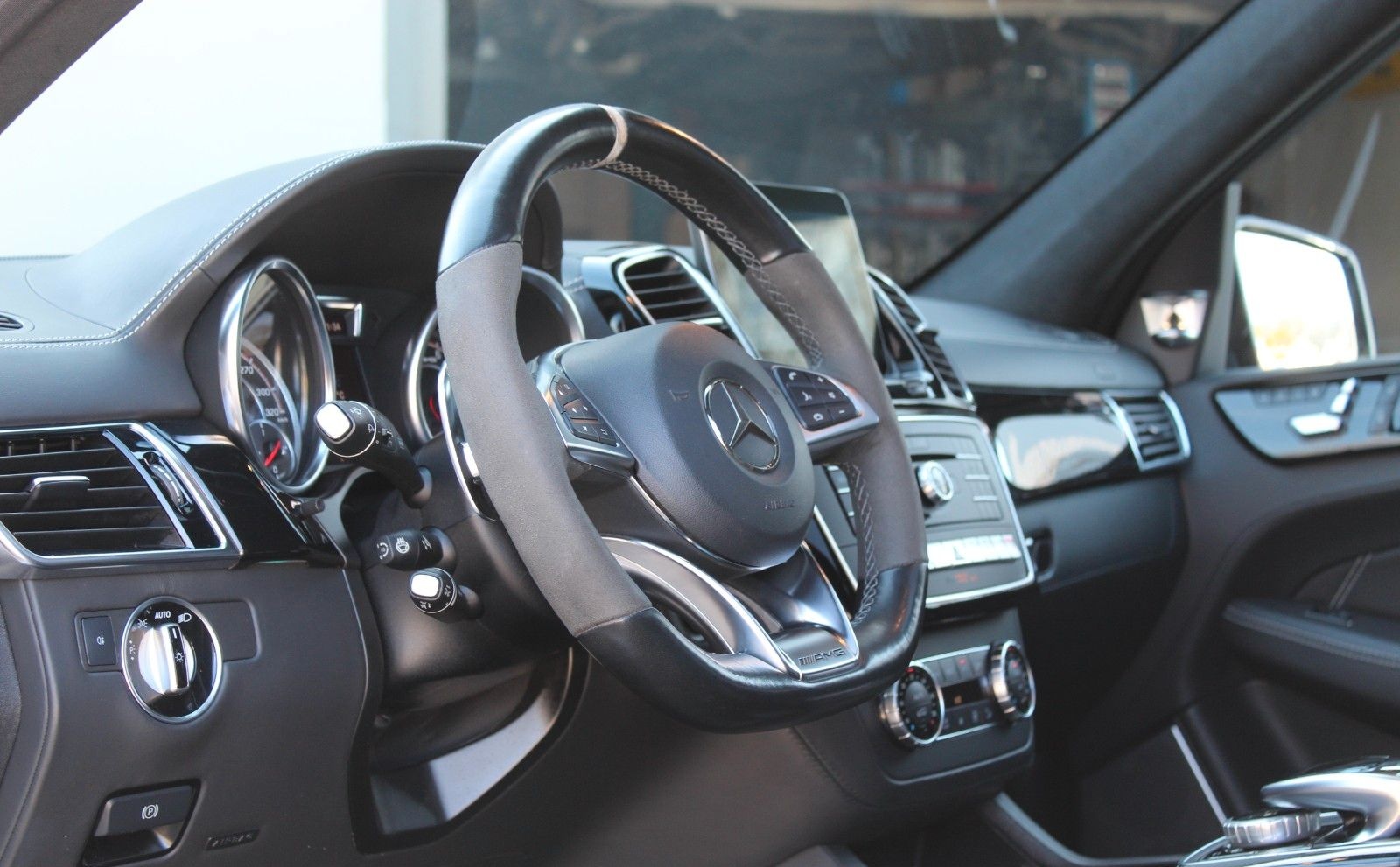 Mercedes-Benz GLE 63 AMG S  PERFORMANCE 4MATIC 350° KEYLES foto 17