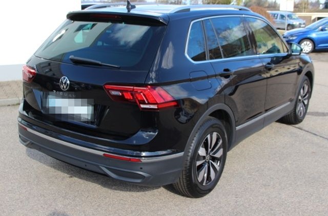 Volkswagen Tiguan 1.5 TSI Move KLIMA LED ALU foto 4