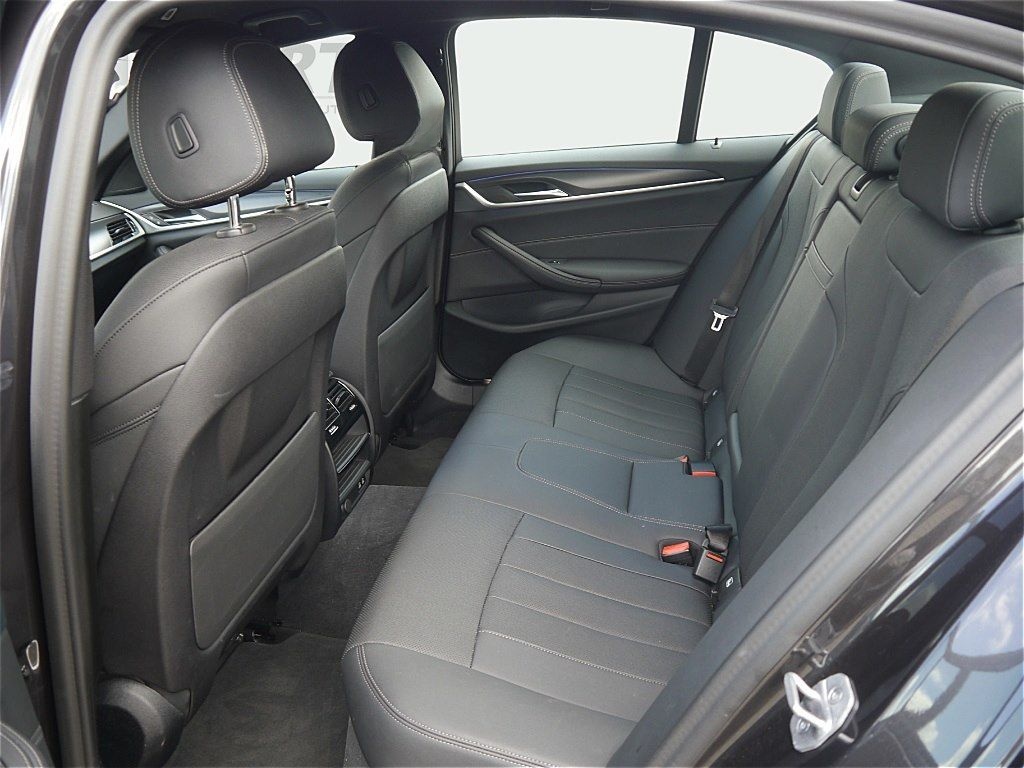 BMW 530d xDrive Lim. M Sport A. +AHK+RFK+DAB+HIFI+ foto 6