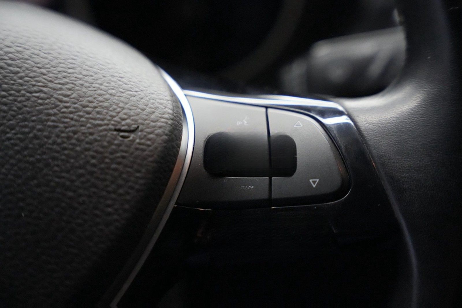 Volkswagen Tiguan 4Motion CARPLAY-NAVI*AHK*STANDHEIZUNG* foto 12