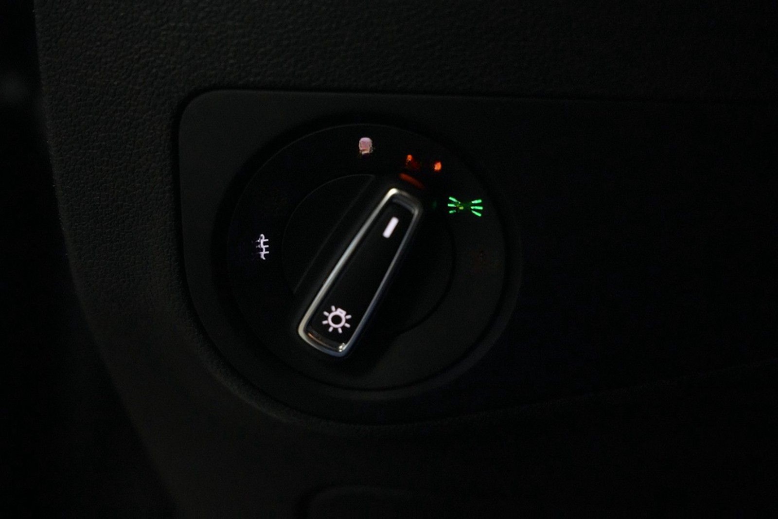 Volkswagen Tiguan 4Motion CARPLAY-NAVI*AHK*STANDHEIZUNG* foto 23