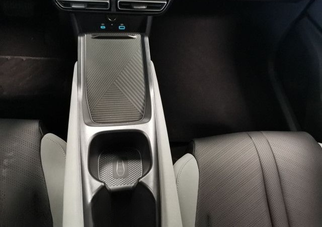 BYD Dolphin Surf Boost PANO NAVI 360 LEDER foto 15