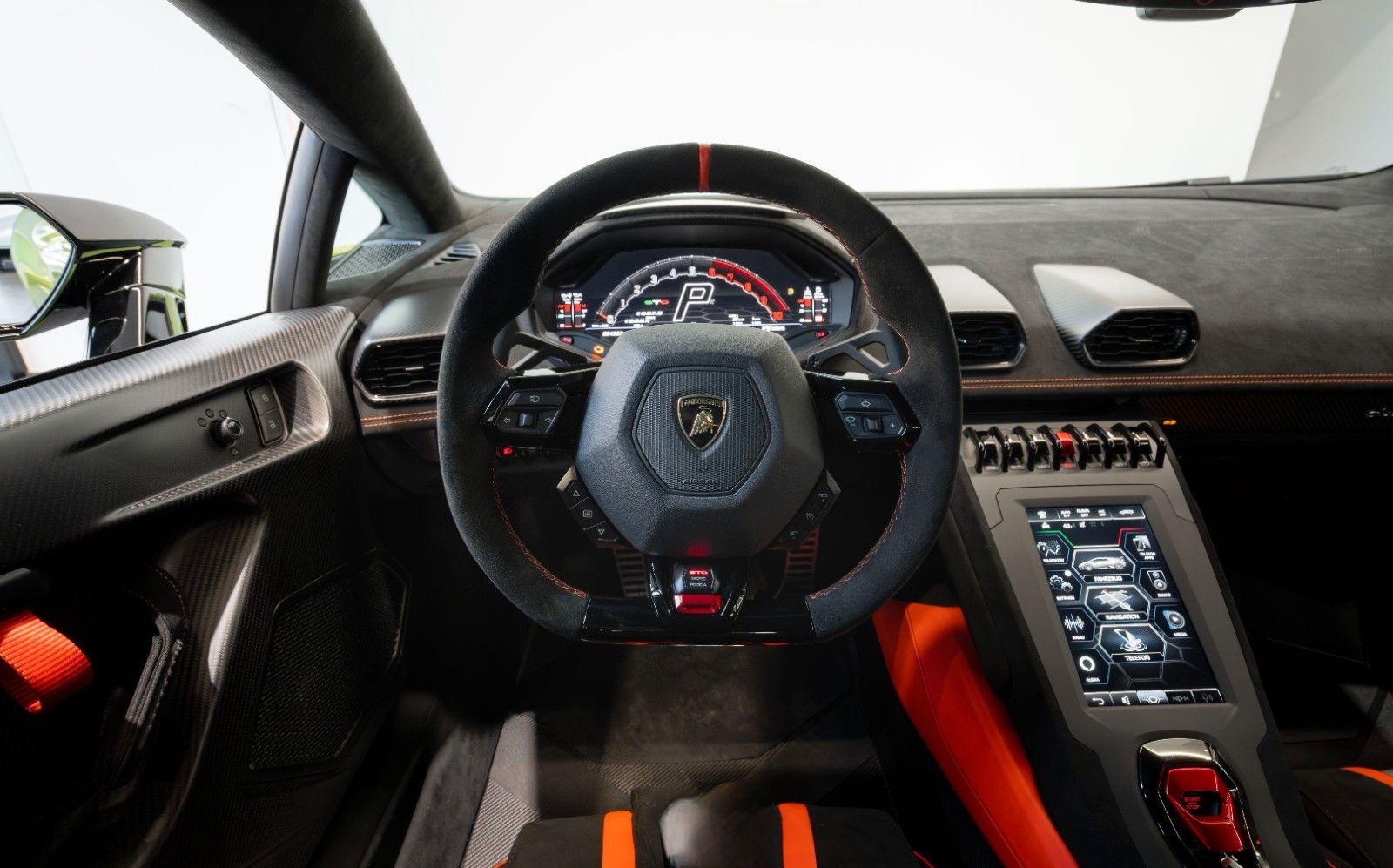 Lamborghini Huracán STO foto 12
