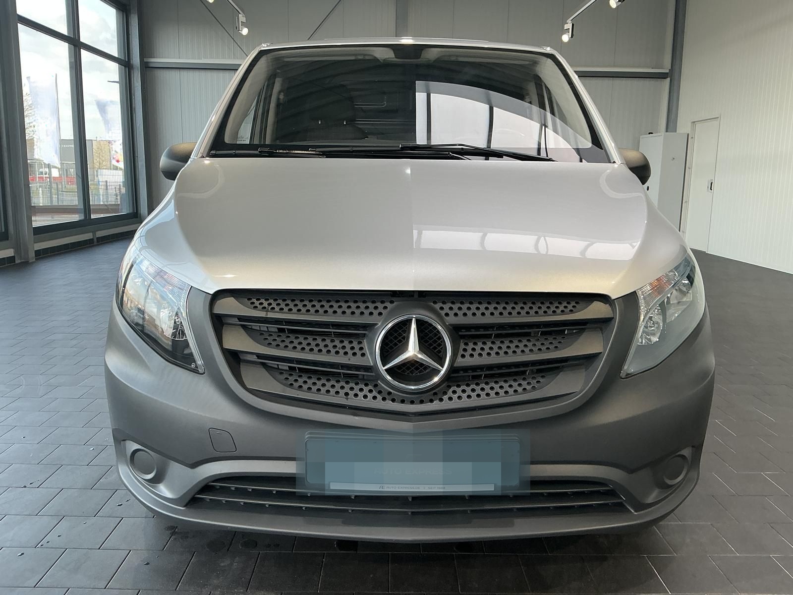 Mercedes-Benz Vito 110+Regalausbau+Standheizung+Scheckheft foto 4