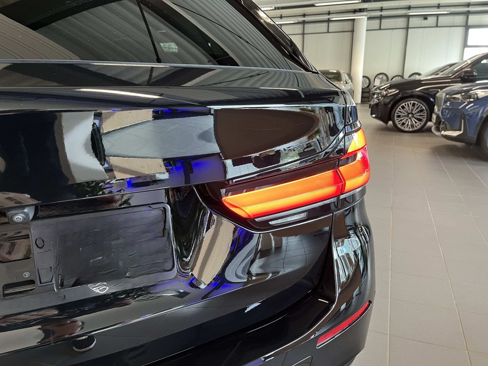 BMW 520i Touring ACC RFK NAVI LED PDC V+H DAB LM foto 22