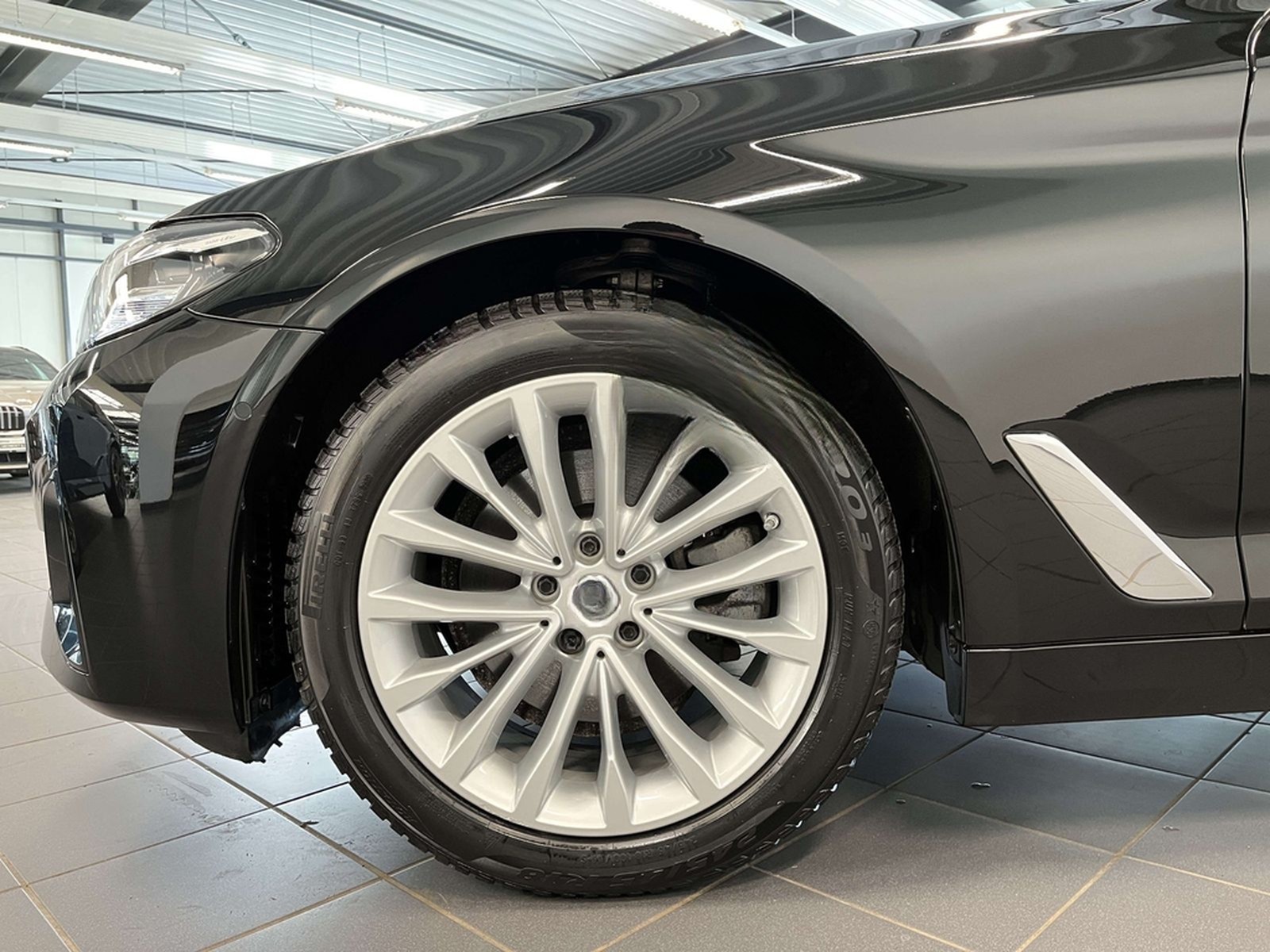 BMW 520i Touring ACC RFK NAVI LED PDC V+H DAB LM foto 5