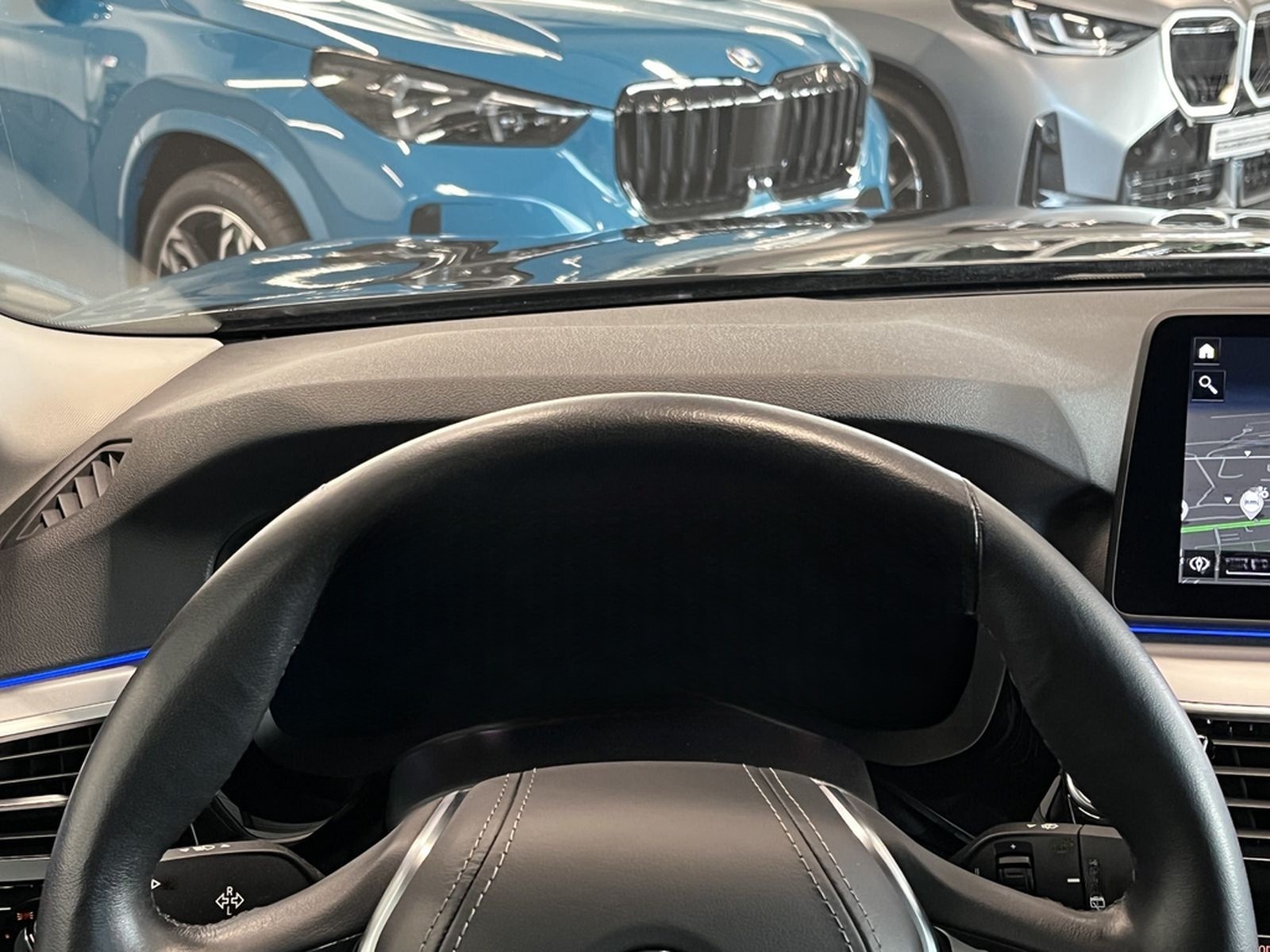 BMW 520i Touring ACC RFK NAVI LED PDC V+H DAB LM foto 8