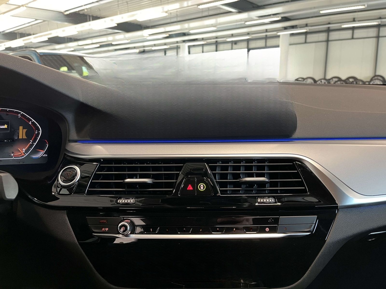 BMW 520i Touring ACC RFK NAVI LED PDC V+H DAB LM foto 10