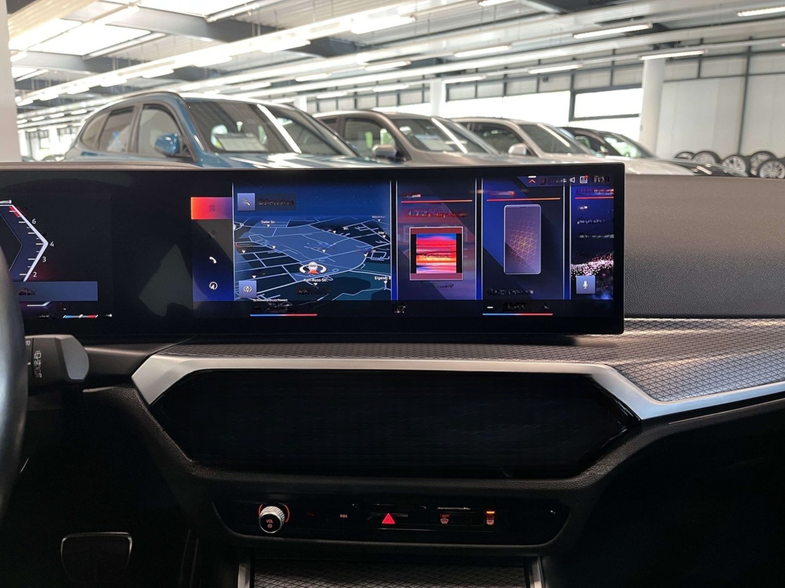 BMW 320i M Sport HUD RFK NAVI LED Sound Syst. DAB foto 11