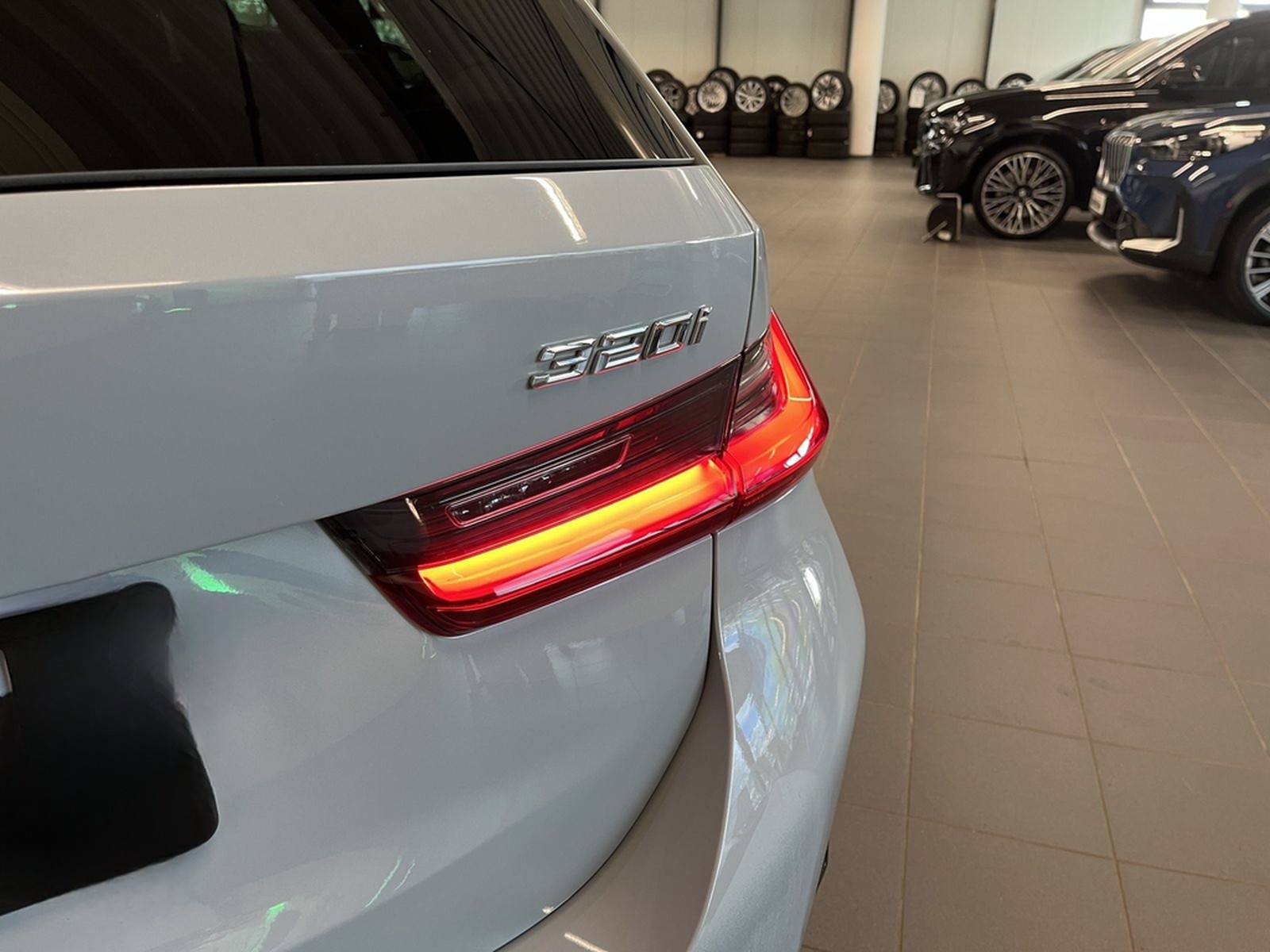 BMW 320i M Sport HUD RFK NAVI LED Sound Syst. DAB foto 23