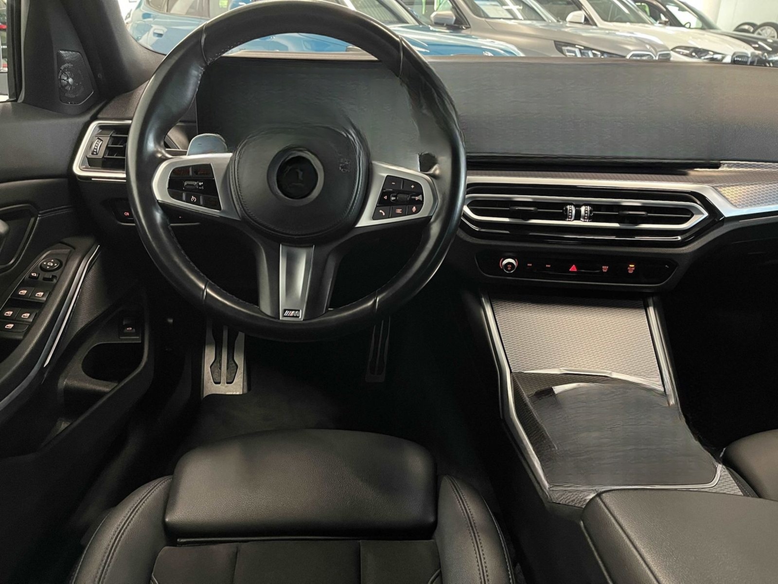 BMW 320i M Sport HUD RFK NAVI LED Sound Syst. DAB foto 8