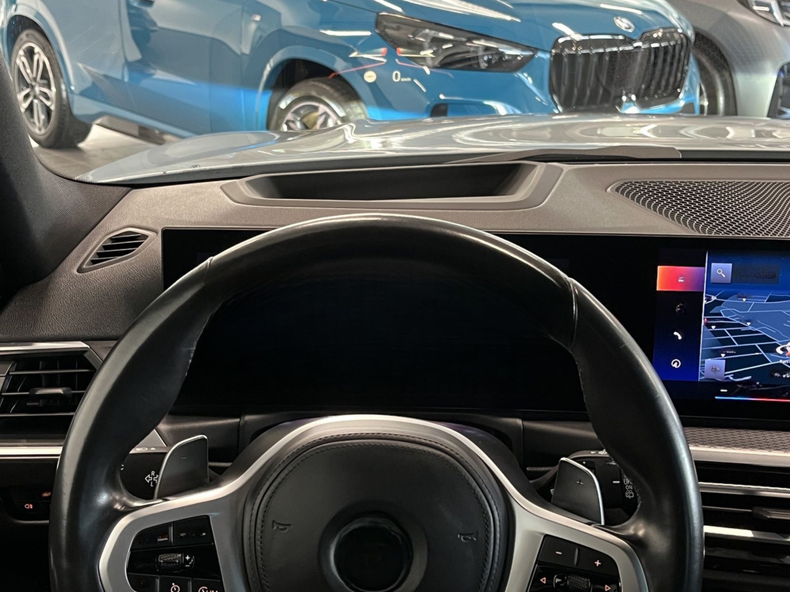 BMW 320i M Sport HUD RFK NAVI LED Sound Syst. DAB foto 9